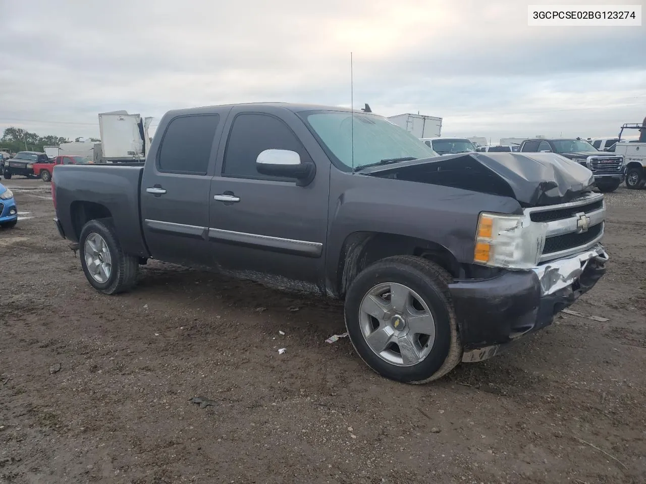 2011 Chevrolet Silverado C1500 Lt VIN: 3GCPCSE02BG123274 Lot: 70979114