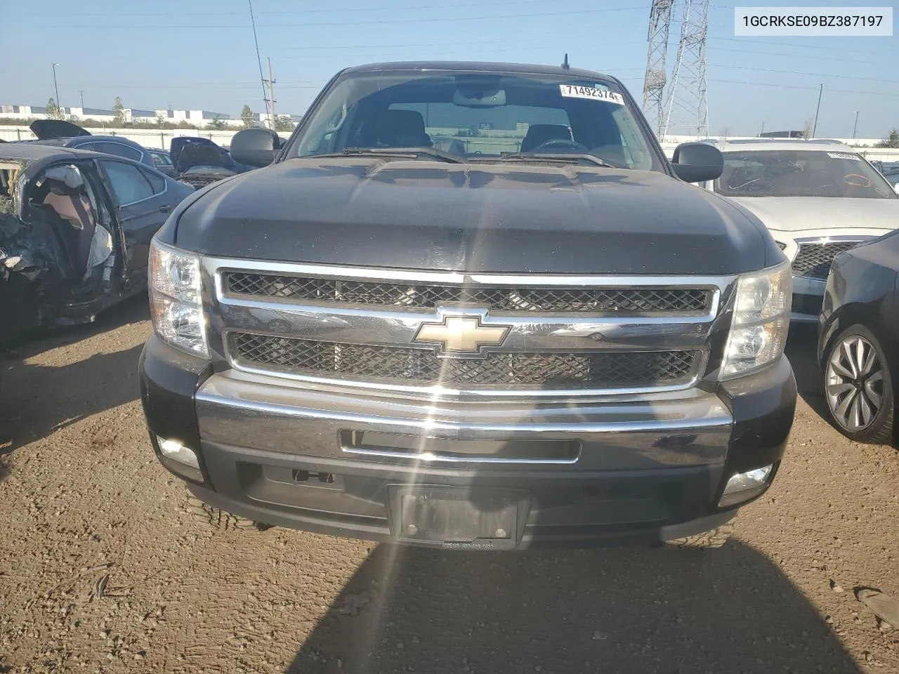 1GCRKSE09BZ387197 2011 Chevrolet Silverado K1500 Lt