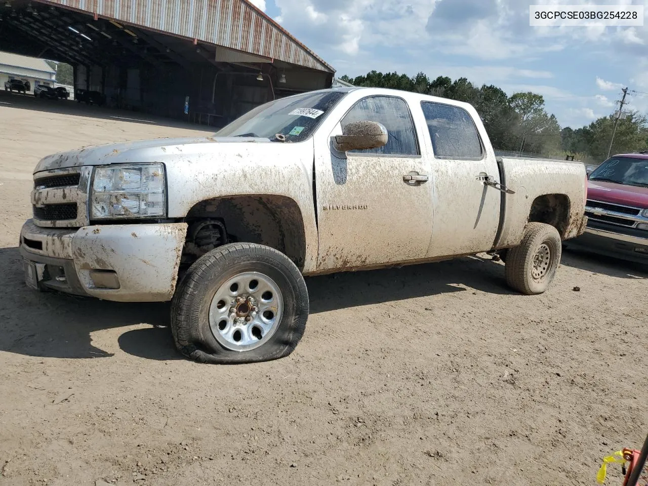 2011 Chevrolet Silverado C1500 Lt VIN: 3GCPCSE03BG254228 Lot: 71997644