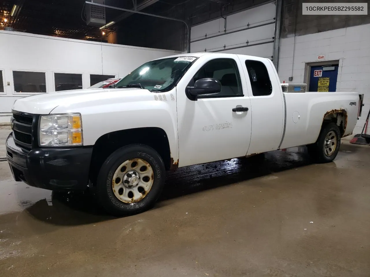 2011 Chevrolet Silverado K1500 VIN: 1GCRKPE05BZ295582 Lot: 77714744