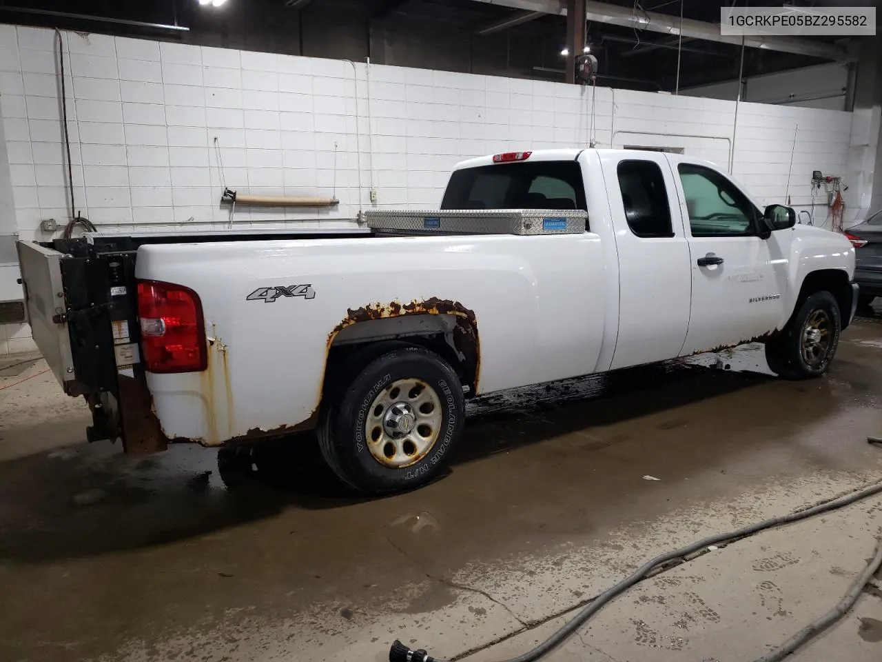 2011 Chevrolet Silverado K1500 VIN: 1GCRKPE05BZ295582 Lot: 77714744