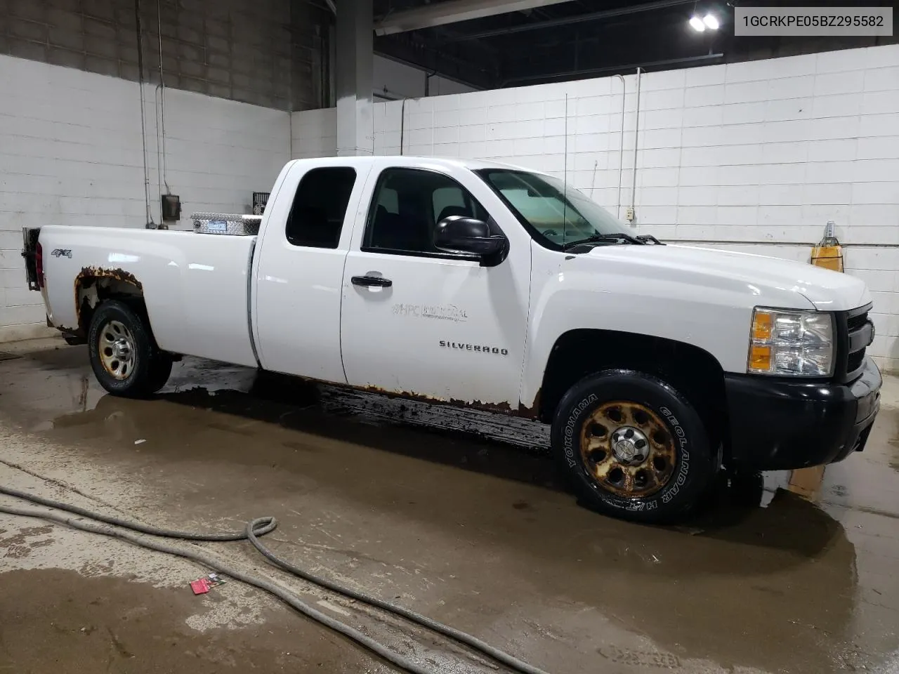 2011 Chevrolet Silverado K1500 VIN: 1GCRKPE05BZ295582 Lot: 77714744