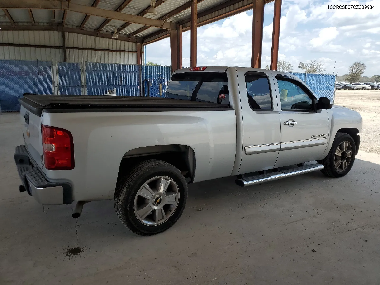 1GCRCSE07CZ309984 2012 Chevrolet Silverado C1500 Lt