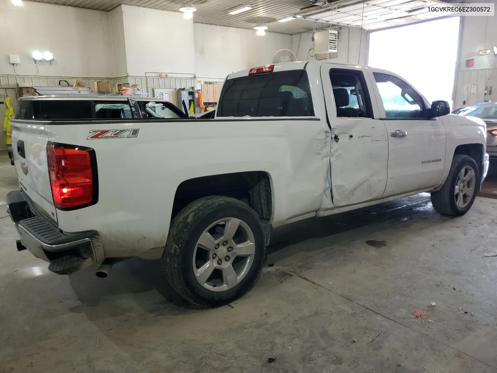 1GCVKREC6EZ300572 2014 Chevrolet Silverado K1500 Lt