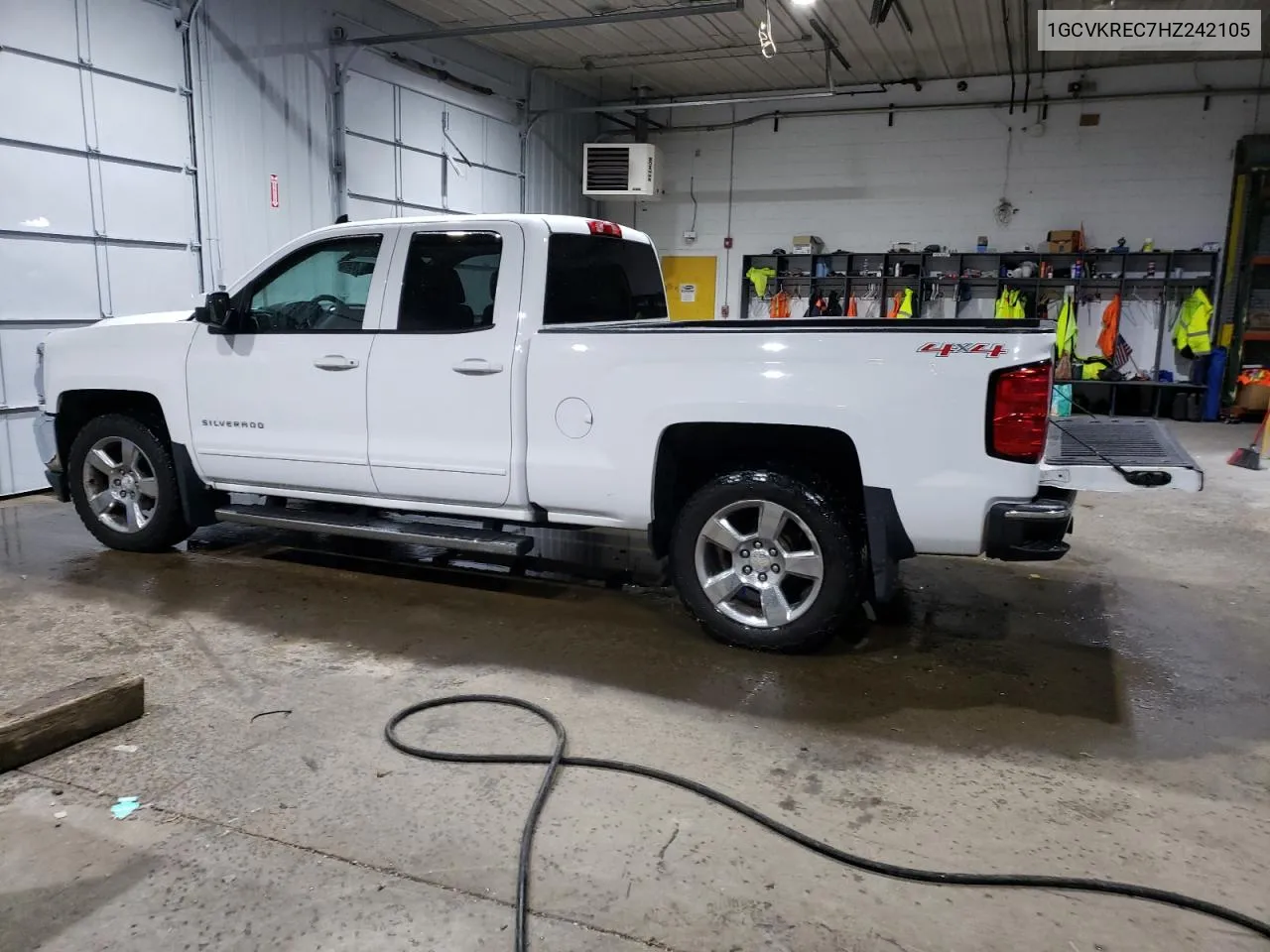 2017 Chevrolet Silverado K1500 Lt VIN: 1GCVKREC7HZ242105 Lot: 55287324