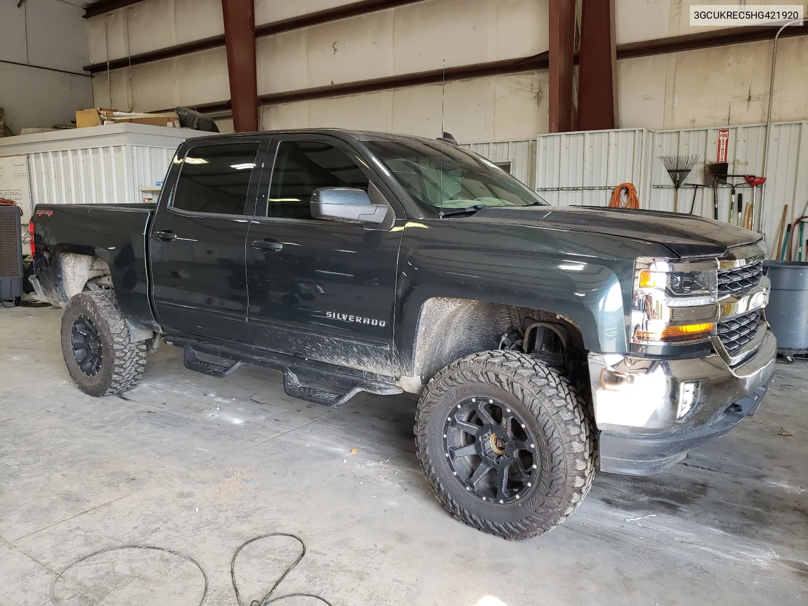 2017 Chevrolet Silverado K1500 Lt VIN: 3GCUKREC5HG421920 Lot: 63111074