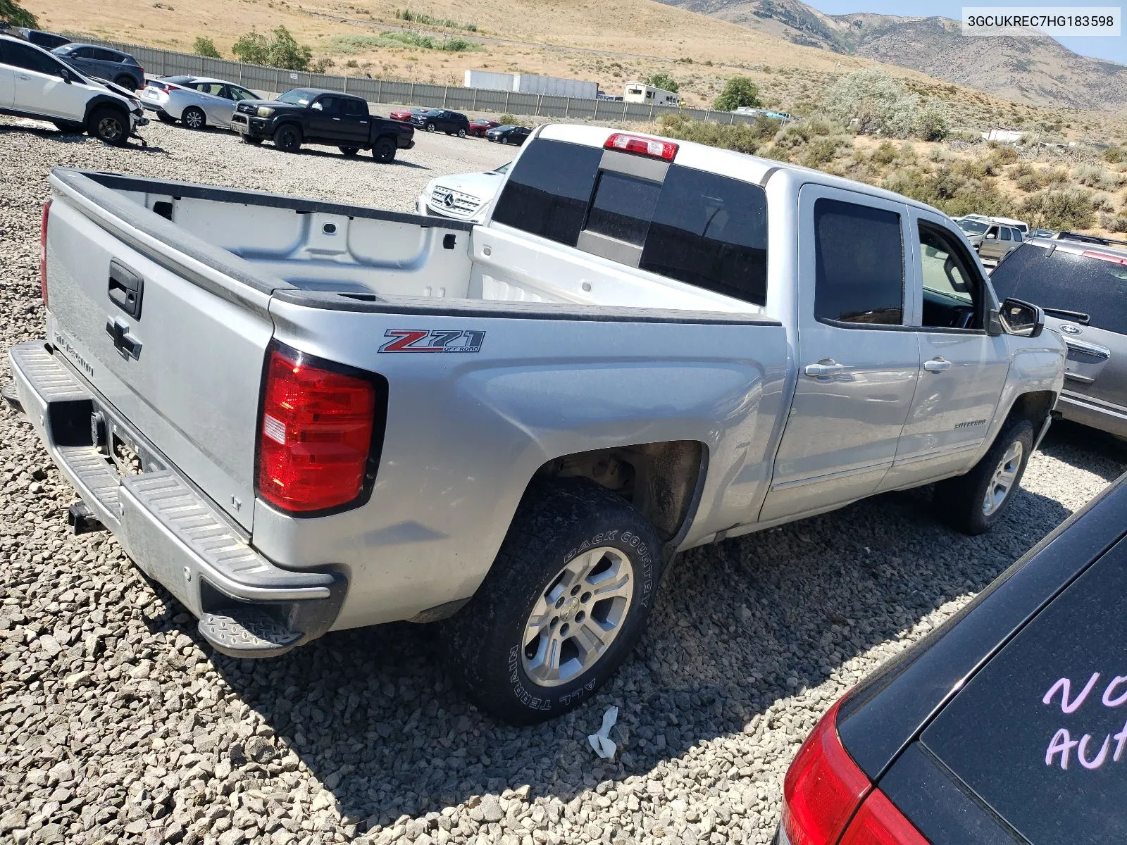 3GCUKREC7HG183598 2017 Chevrolet Silverado K1500 Lt