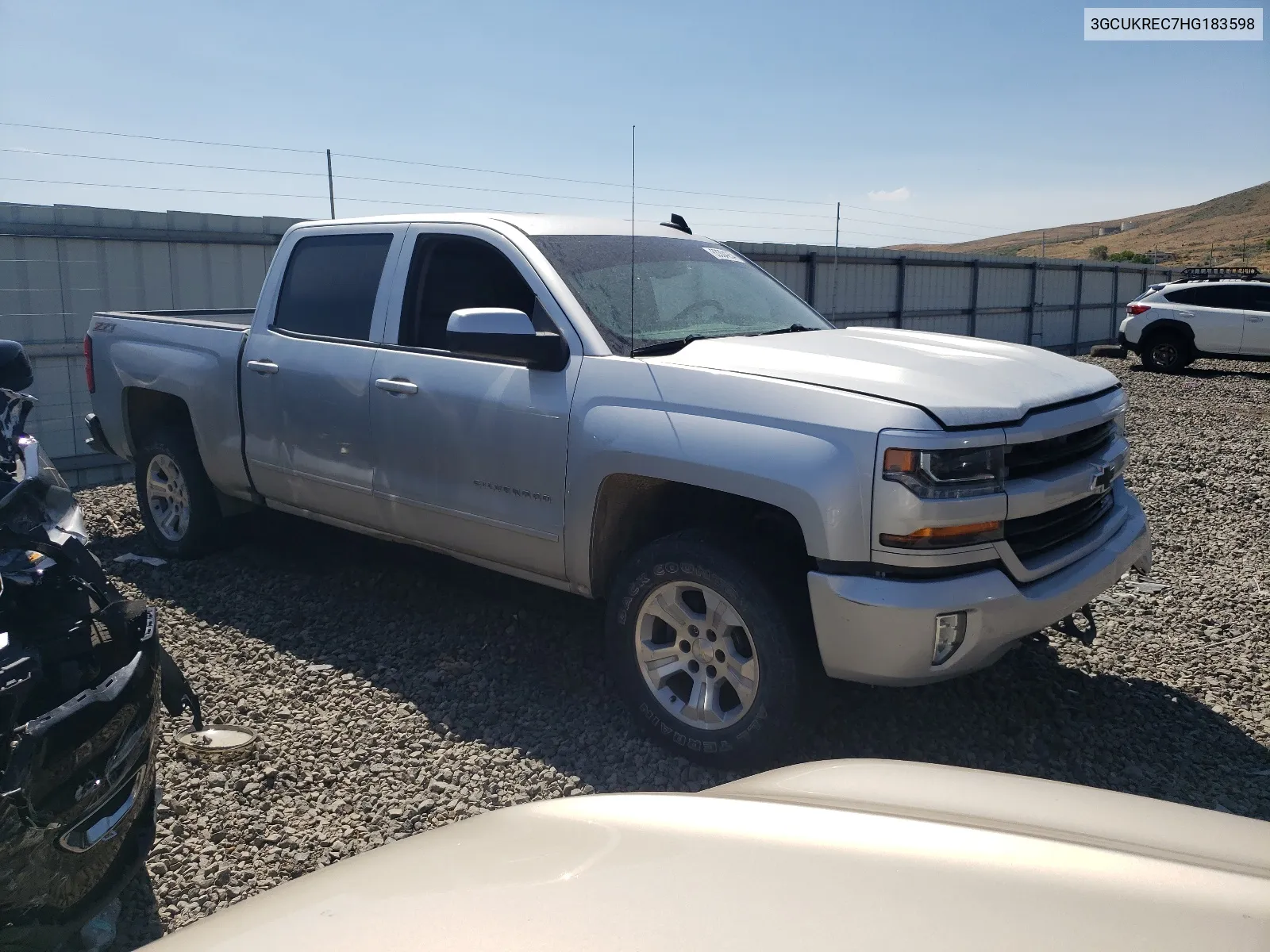 3GCUKREC7HG183598 2017 Chevrolet Silverado K1500 Lt