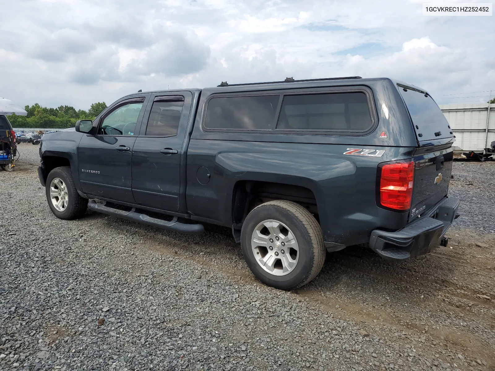 1GCVKREC1HZ252452 2017 Chevrolet Silverado K1500 Lt