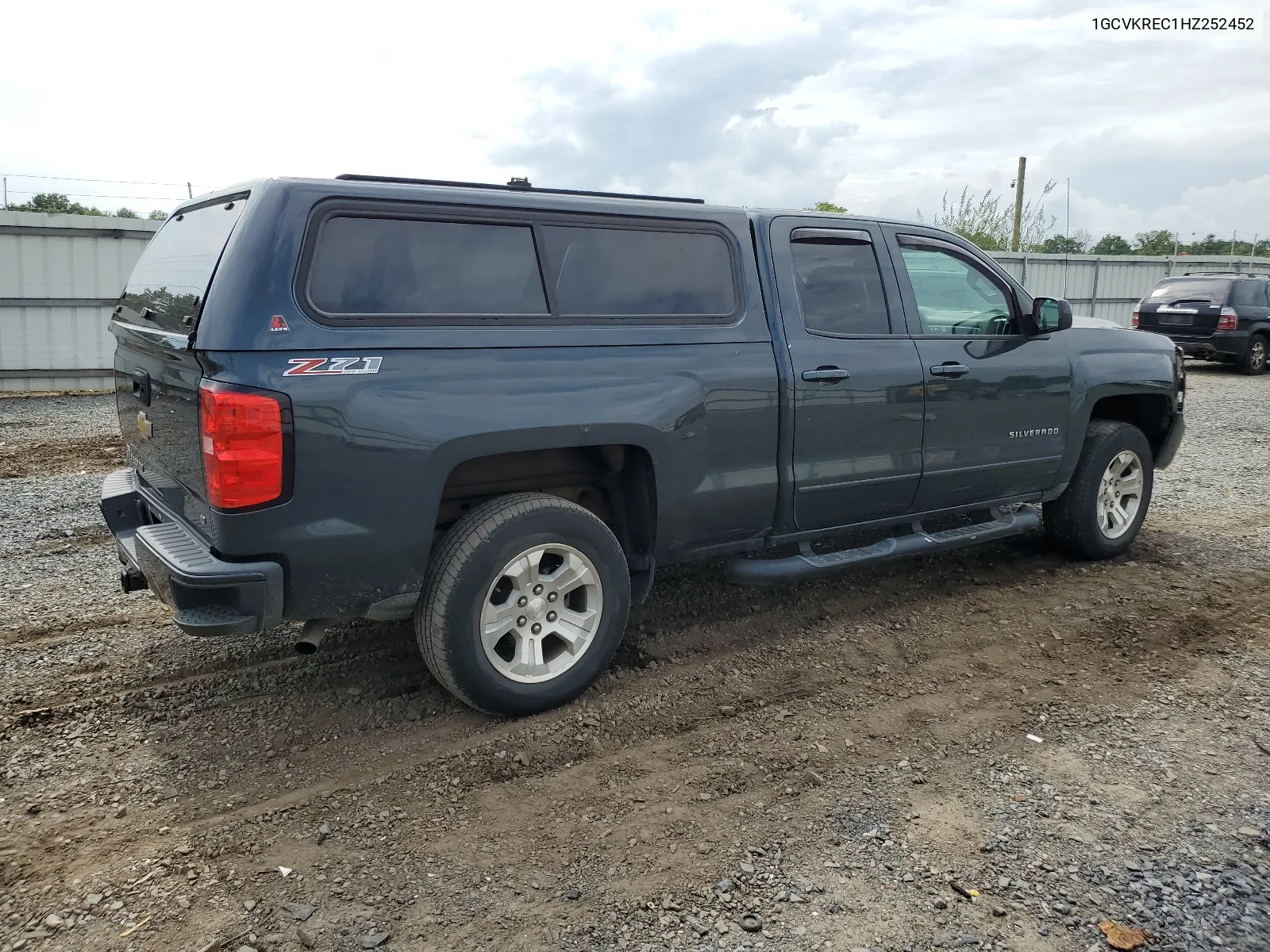 1GCVKREC1HZ252452 2017 Chevrolet Silverado K1500 Lt