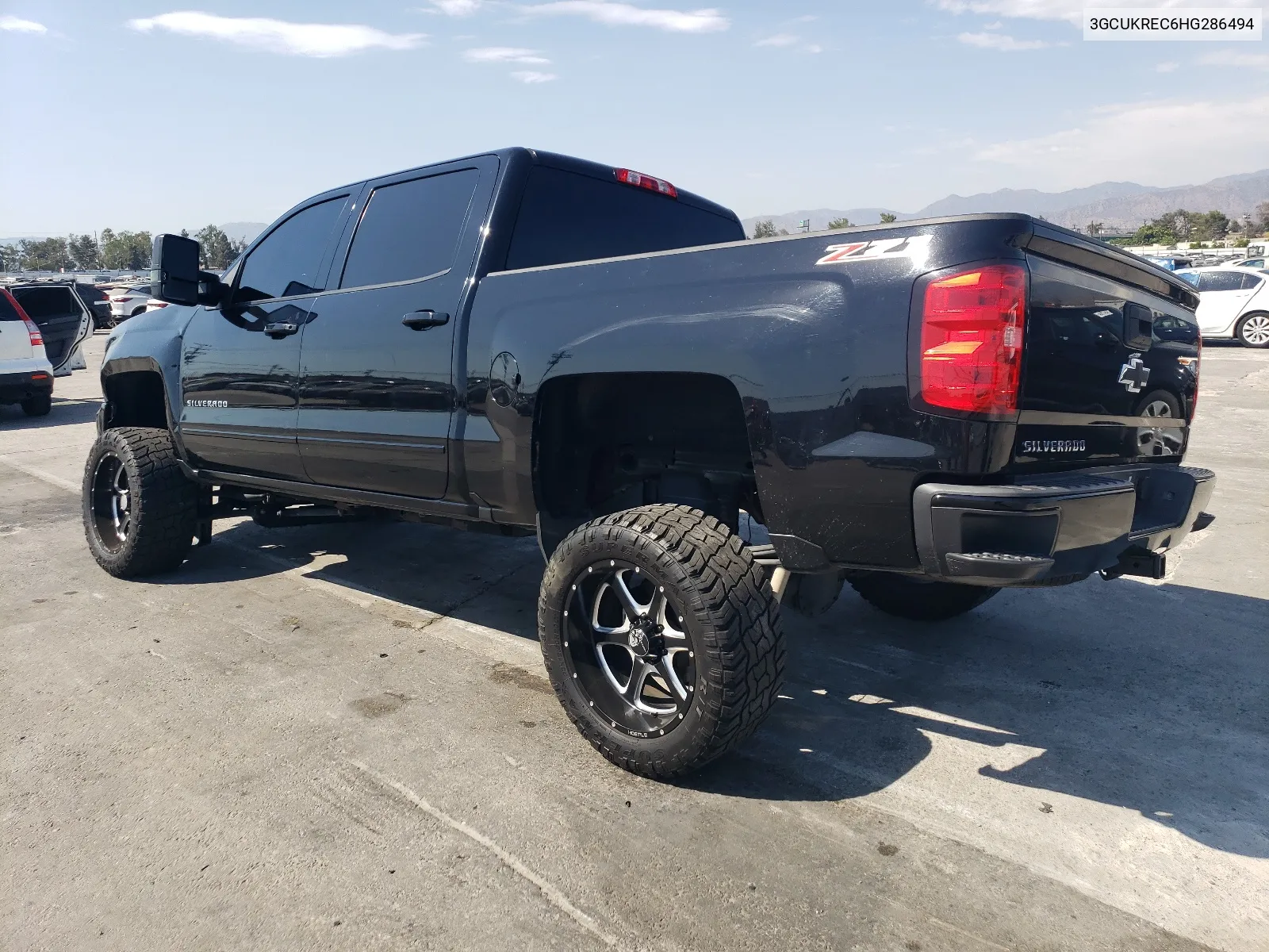 2017 Chevrolet Silverado K1500 Lt VIN: 3GCUKREC6HG286494 Lot: 64622054