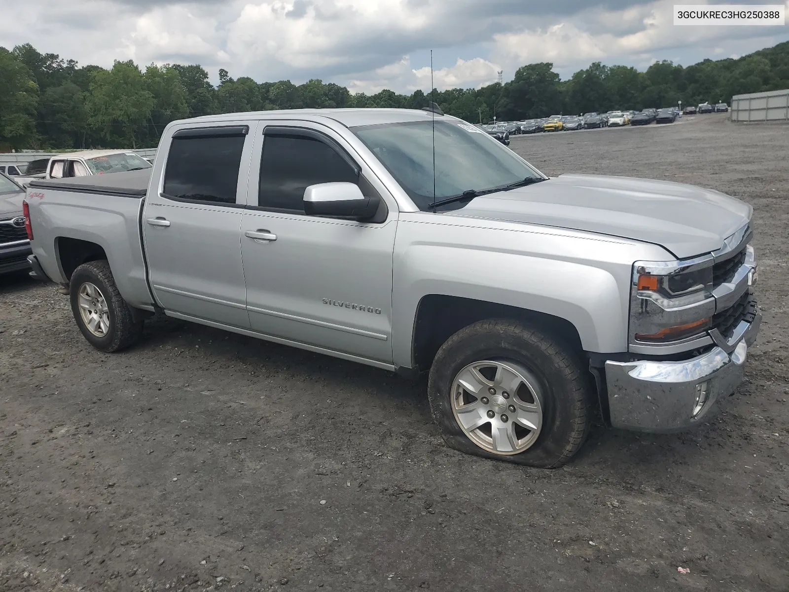 3GCUKREC3HG250388 2017 Chevrolet Silverado K1500 Lt