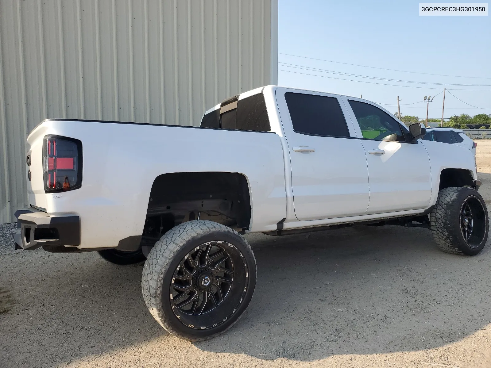 2017 Chevrolet Silverado C1500 Lt VIN: 3GCPCREC3HG301950 Lot: 66969814