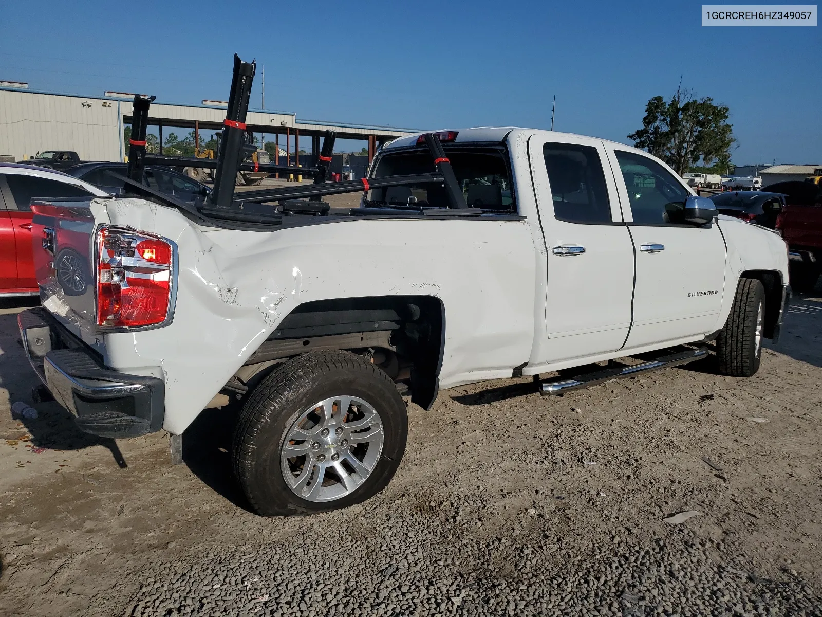 2017 Chevrolet Silverado C1500 Lt VIN: 1GCRCREH6HZ349057 Lot: 67776584