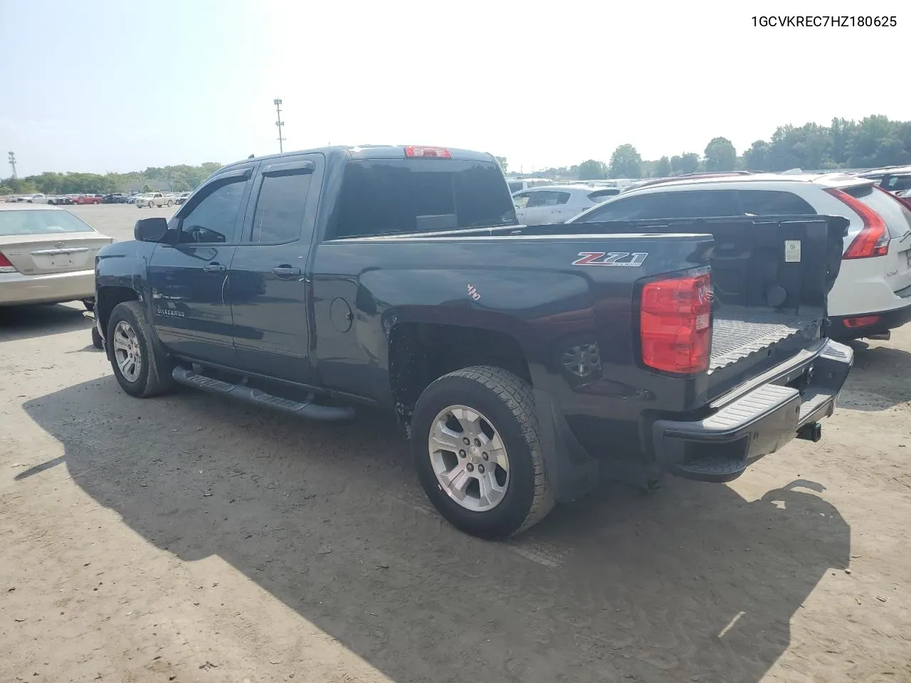 2017 Chevrolet Silverado K1500 Lt VIN: 1GCVKREC7HZ180625 Lot: 68307054