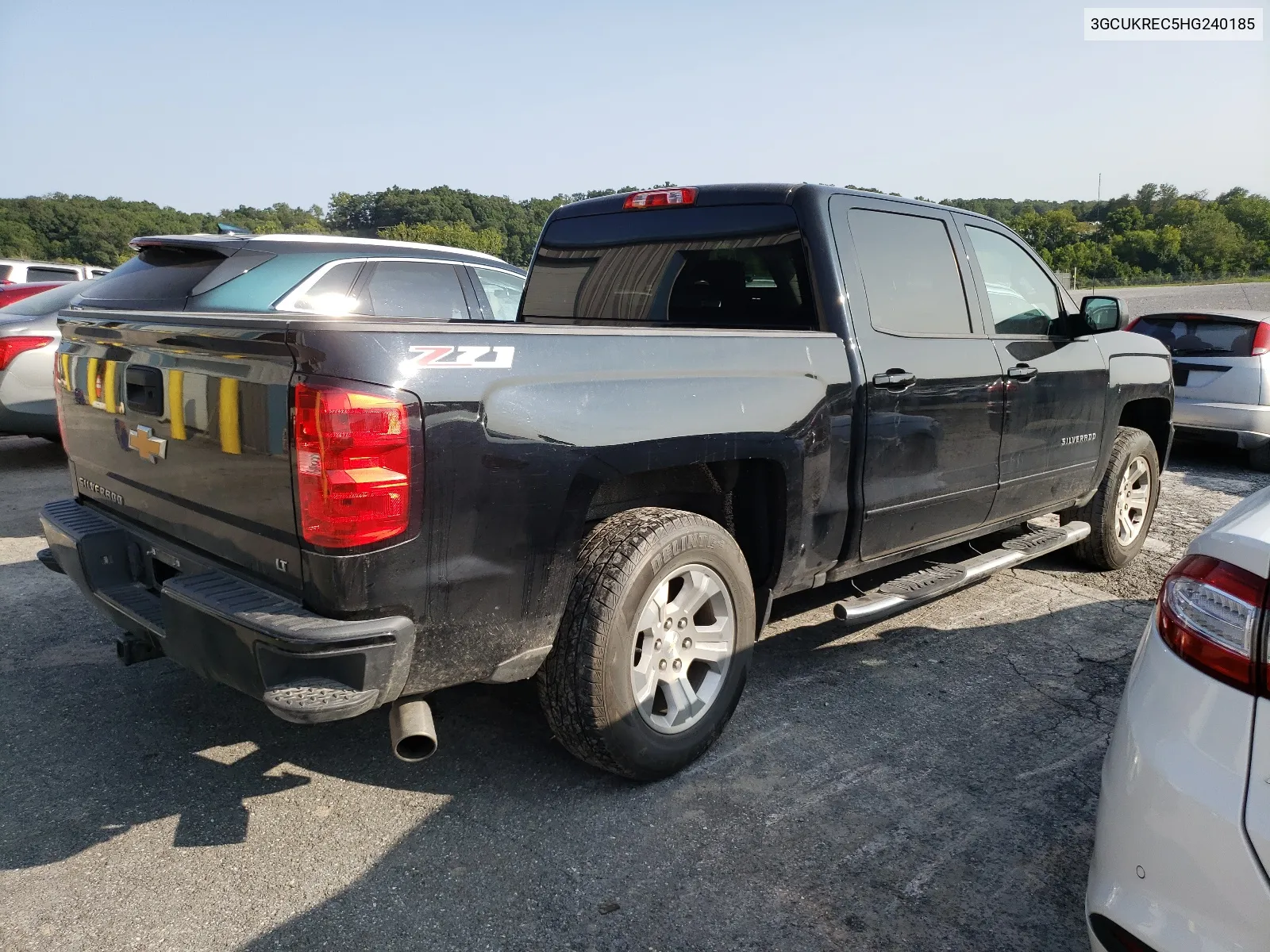 2017 Chevrolet Silverado K1500 Lt VIN: 3GCUKREC5HG240185 Lot: 68643564