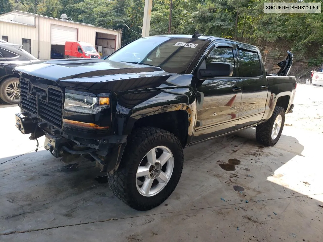 2017 Chevrolet Silverado K1500 Lt VIN: 3GCUKREC8HG322069 Lot: 69676254