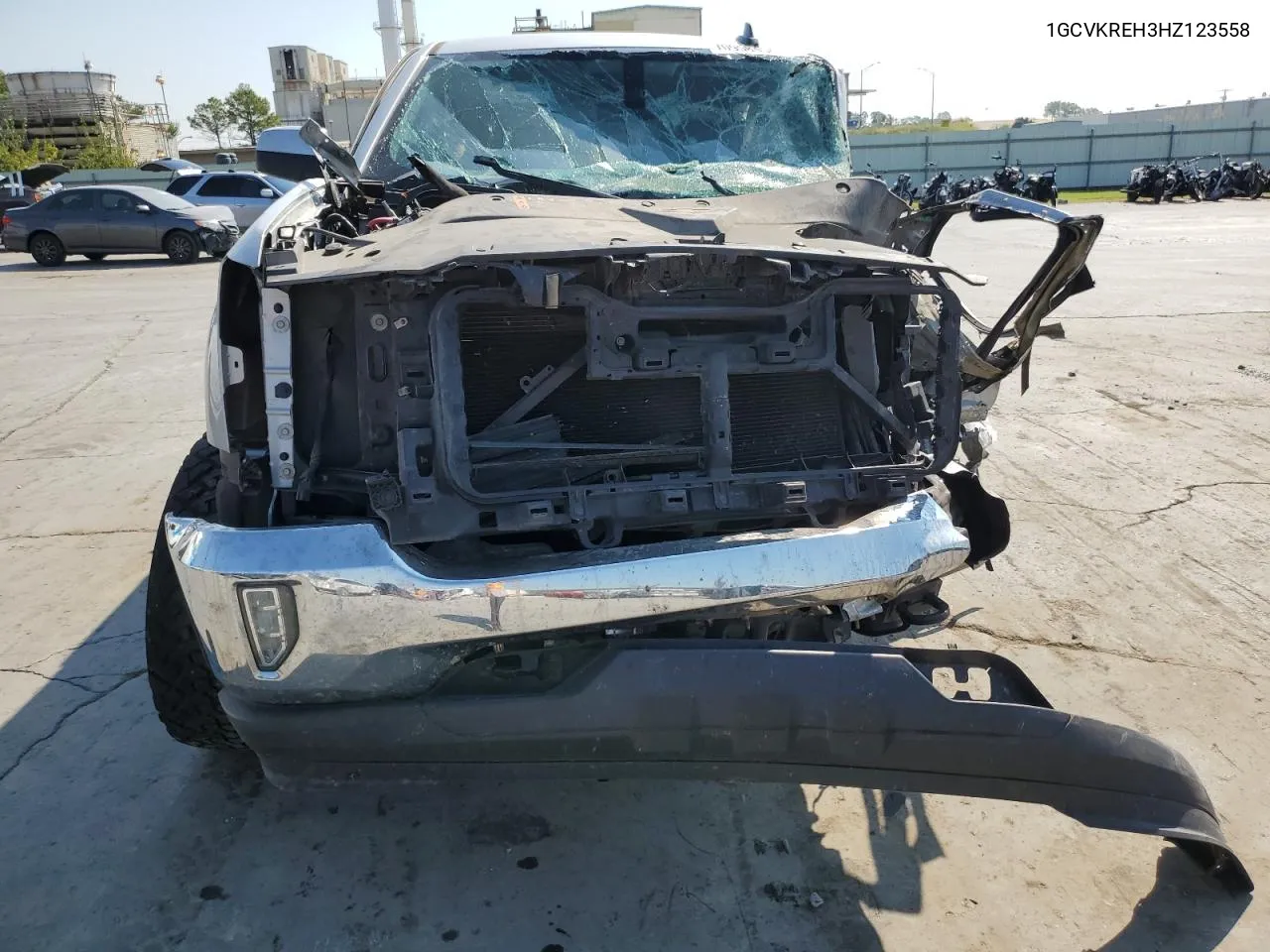 1GCVKREH3HZ123558 2017 Chevrolet Silverado K1500 Lt