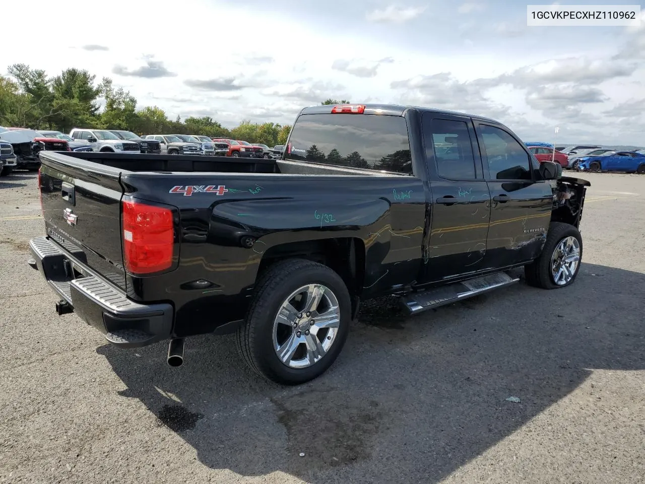 2017 Chevrolet Silverado K1500 Custom VIN: 1GCVKPECXHZ110962 Lot: 71200694