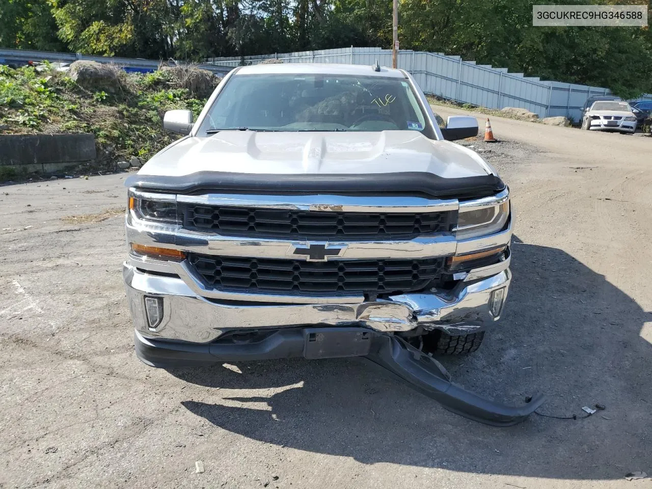 3GCUKREC9HG346588 2017 Chevrolet Silverado K1500 Lt