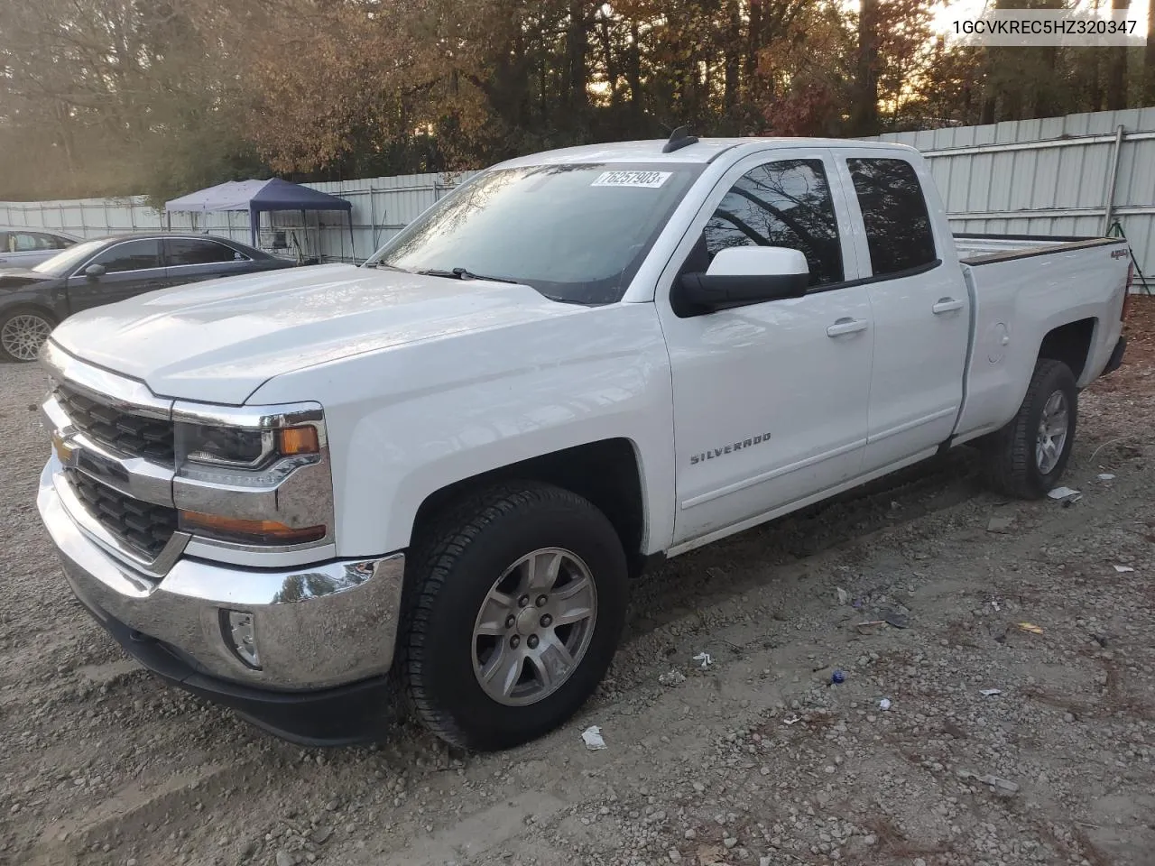 2017 Chevrolet Silverado K1500 Lt VIN: 1GCVKREC5HZ320347 Lot: 76257903