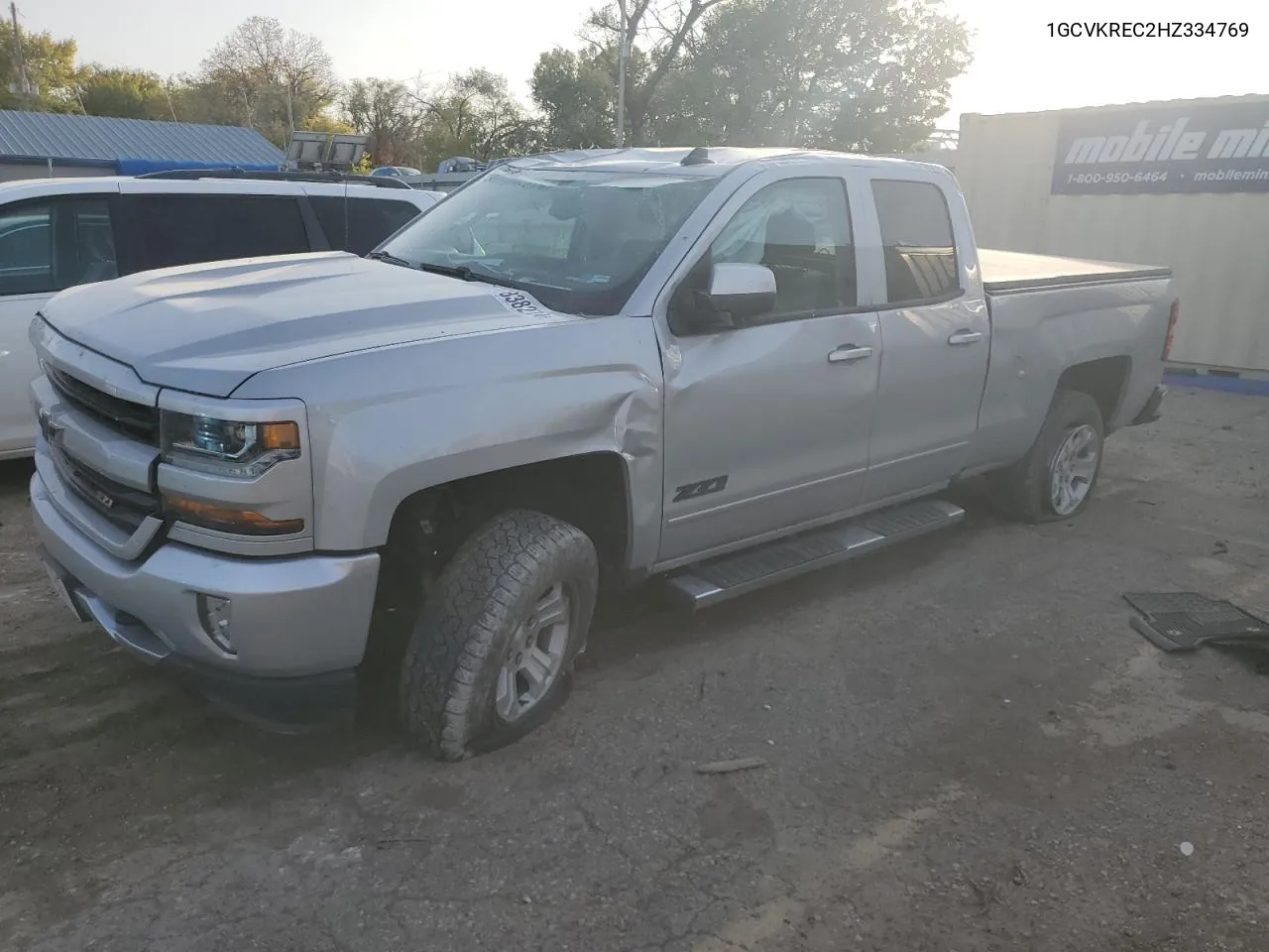 2017 Chevrolet Silverado K1500 Lt VIN: 1GCVKREC2HZ334769 Lot: 77838274