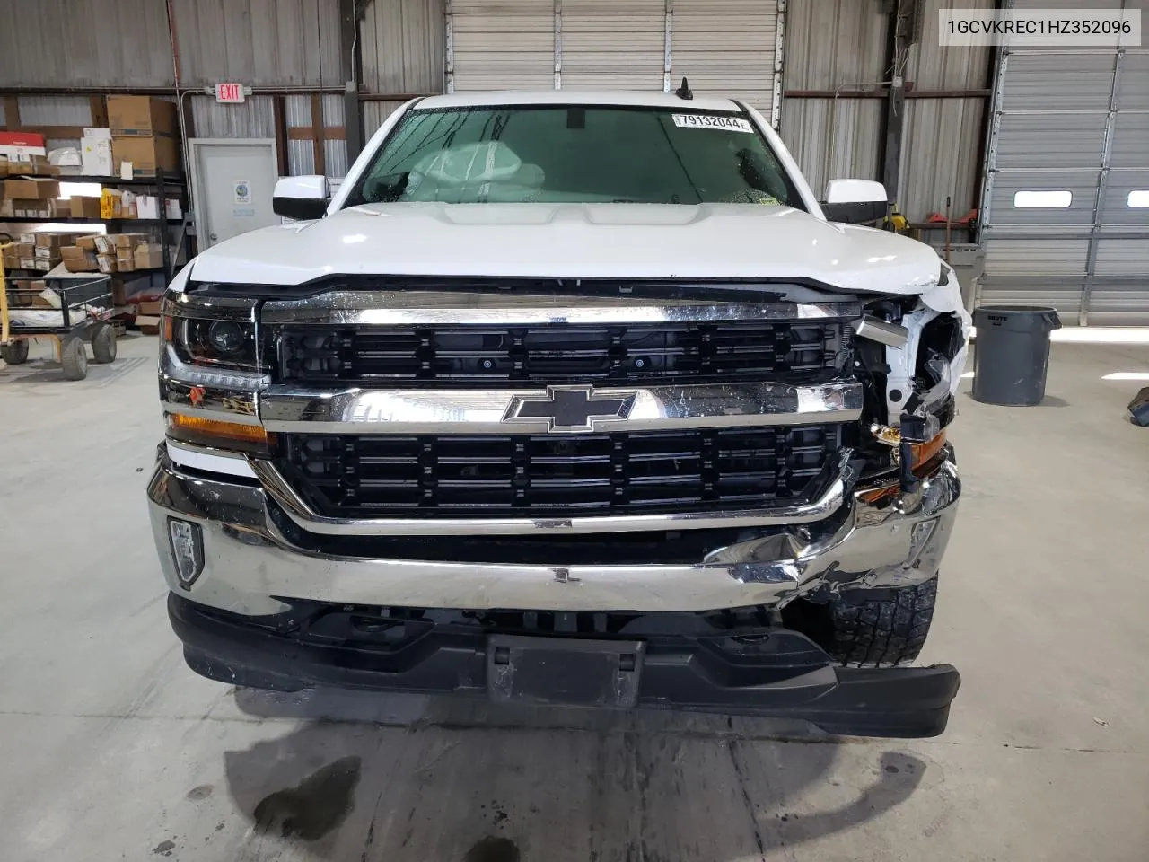 2017 Chevrolet Silverado K1500 Lt VIN: 1GCVKREC1HZ352096 Lot: 79132044