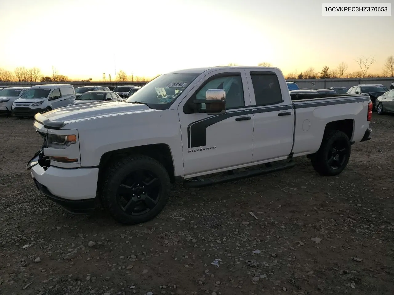 2017 Chevrolet Silverado K1500 Custom VIN: 1GCVKPEC3HZ370653 Lot: 79637664