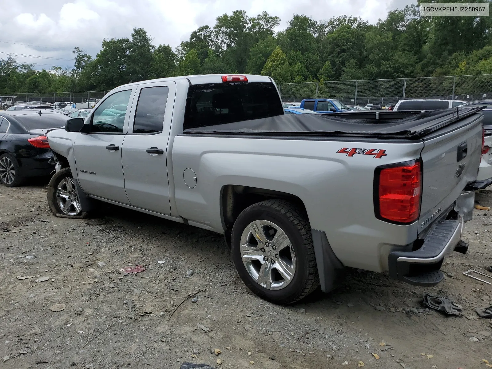 2018 Chevrolet Silverado K1500 Custom VIN: 1GCVKPEH5JZ250967 Lot: 64212834