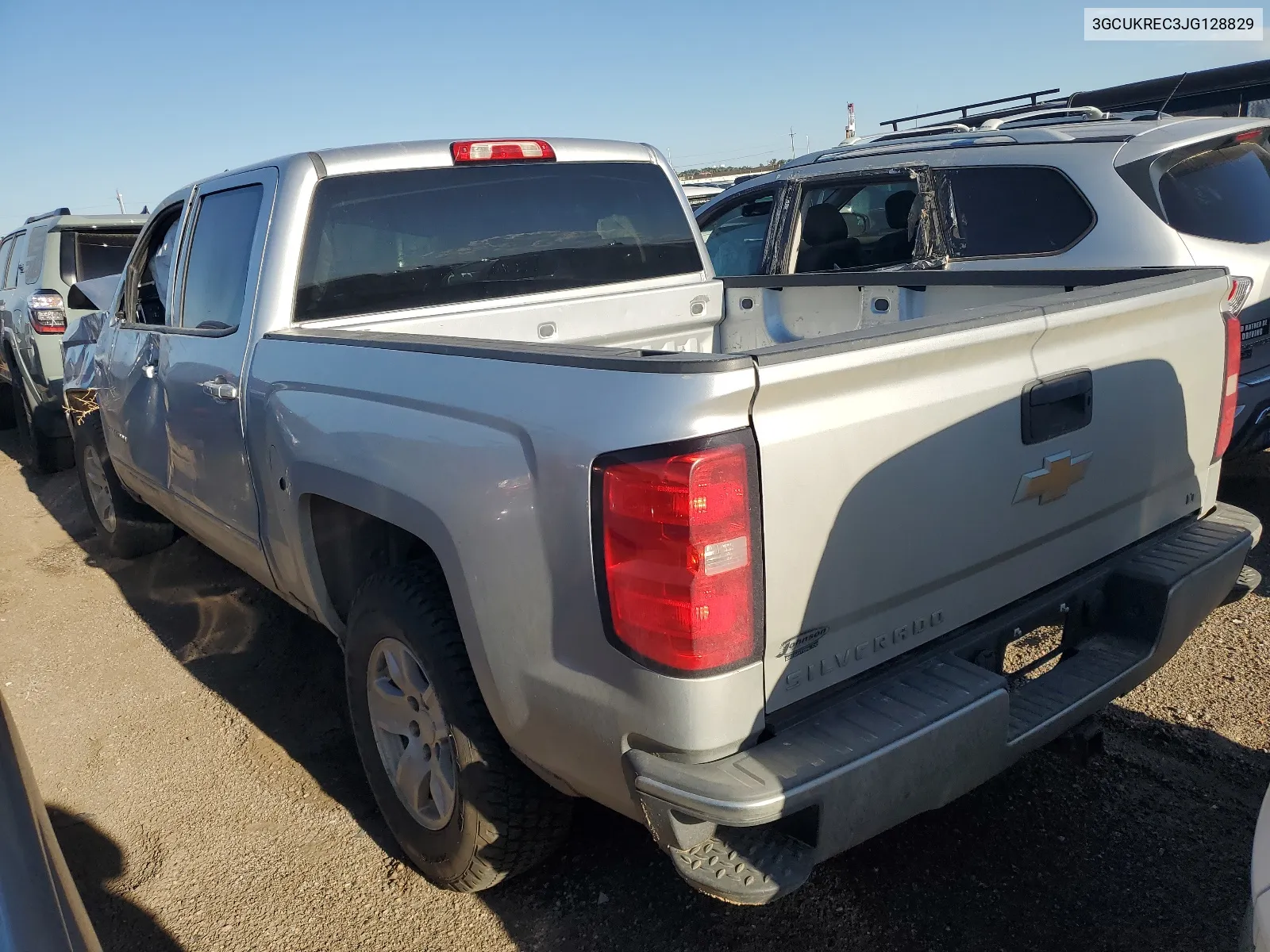 2018 Chevrolet Silverado K1500 Lt VIN: 3GCUKREC3JG128829 Lot: 67401364