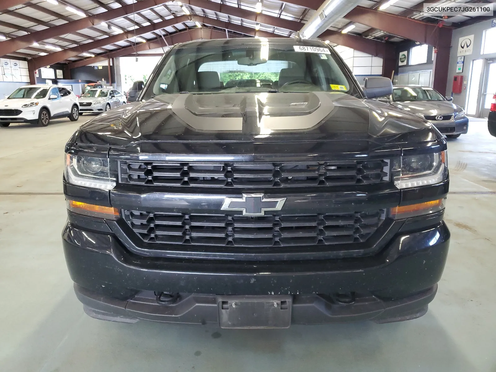 2018 Chevrolet Silverado K1500 Custom VIN: 3GCUKPEC7JG261100 Lot: 68710964