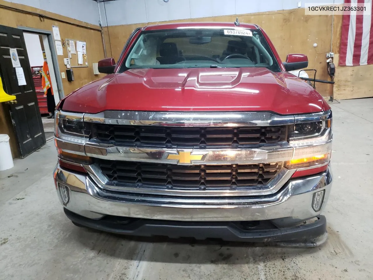 2018 Chevrolet Silverado K1500 Lt VIN: 1GCVKREC1JZ363301 Lot: 69378924