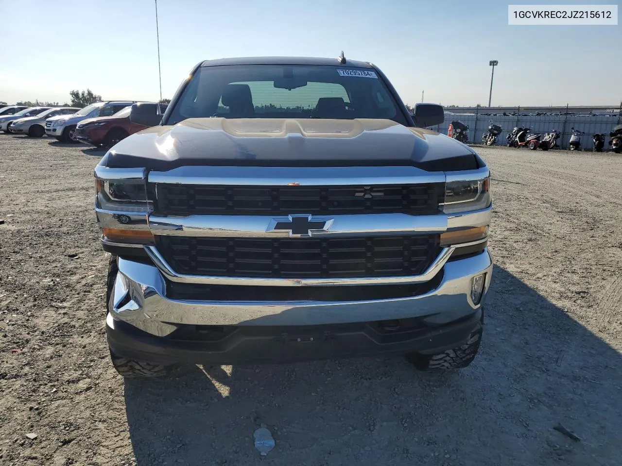 2018 Chevrolet Silverado K1500 Lt VIN: 1GCVKREC2JZ215612 Lot: 70295784