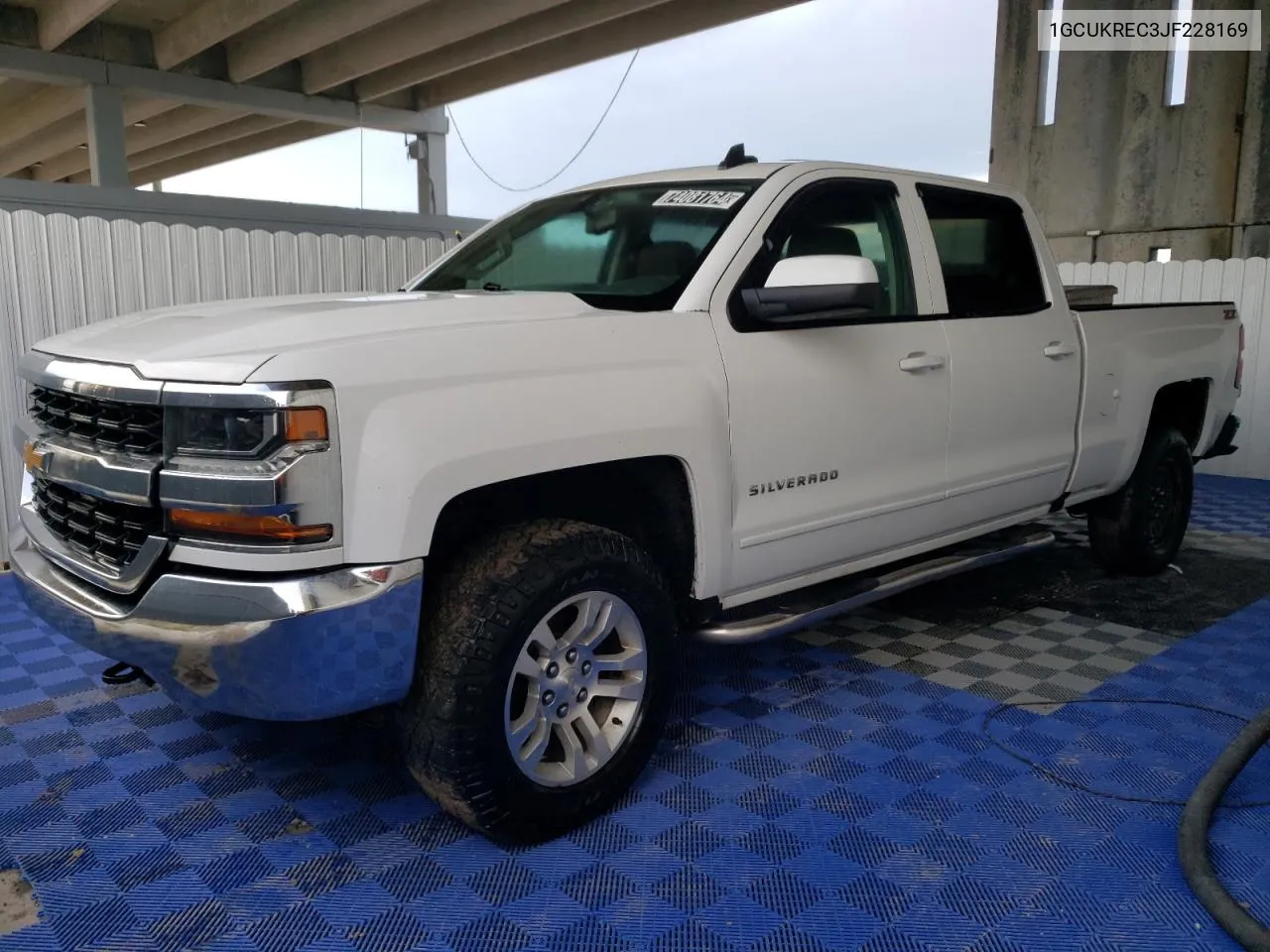 1GCUKREC3JF228169 2018 Chevrolet Silverado K1500 Lt