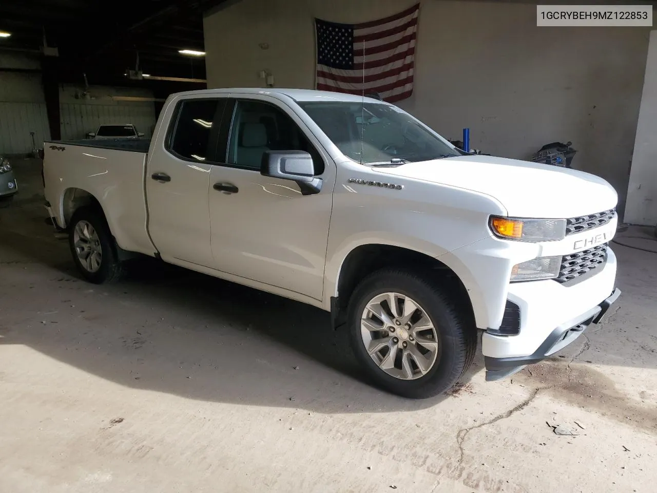 2021 Chevrolet Silverado K1500 Custom VIN: 1GCRYBEH9MZ122853 Lot: 75997394