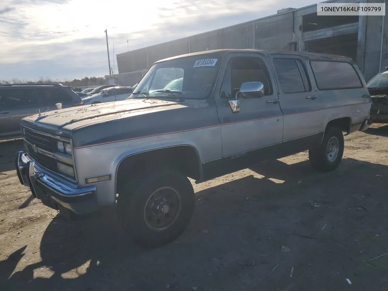 1990 Chevrolet Suburban V1500 VIN: 1GNEV16K4LF109799 Lot: 80185334