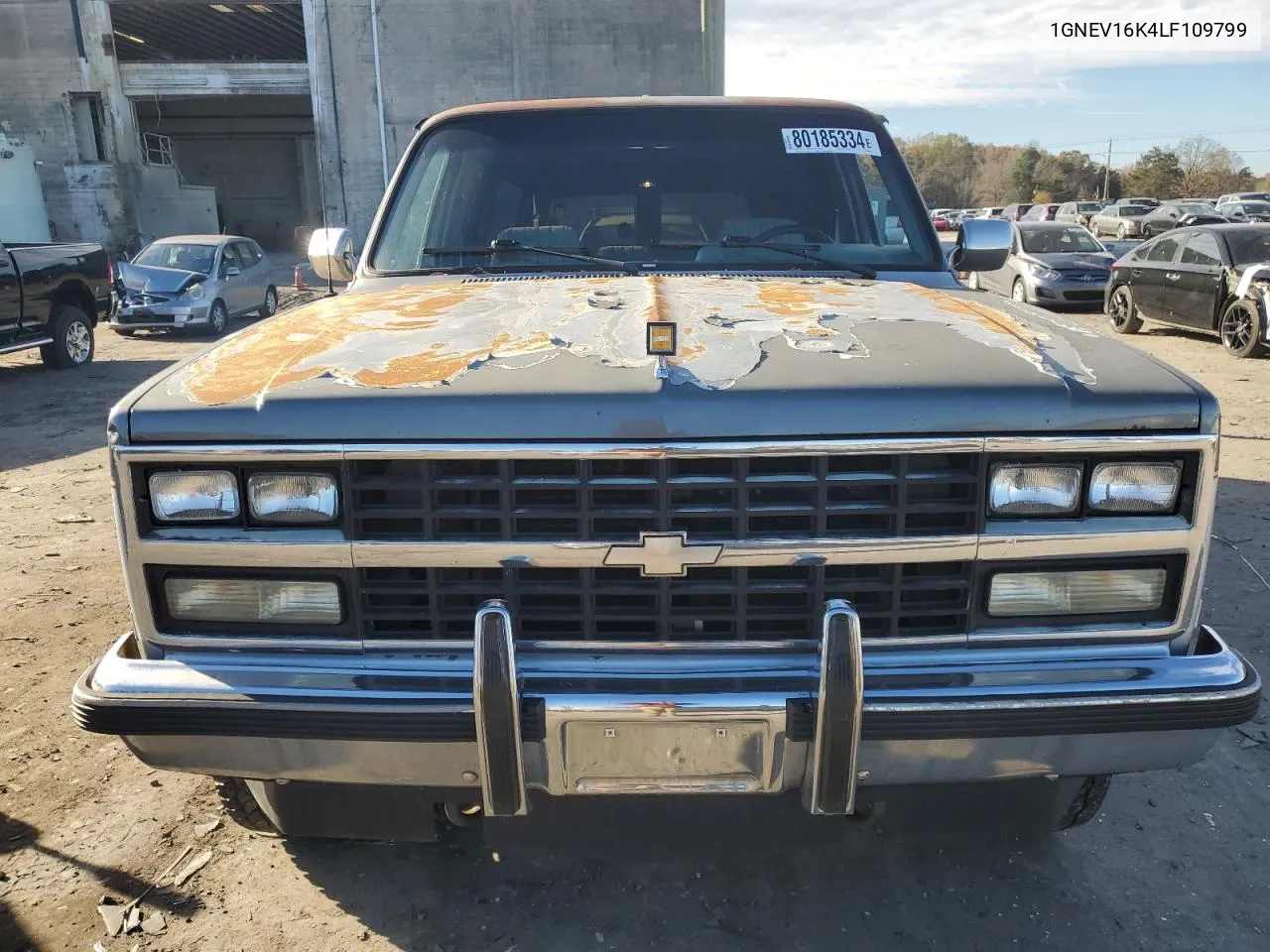 1990 Chevrolet Suburban V1500 VIN: 1GNEV16K4LF109799 Lot: 80185334