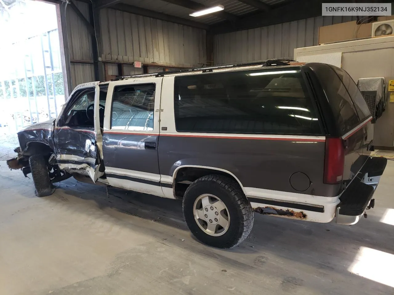 1GNFK16K9NJ352134 1992 Chevrolet Suburban K1500