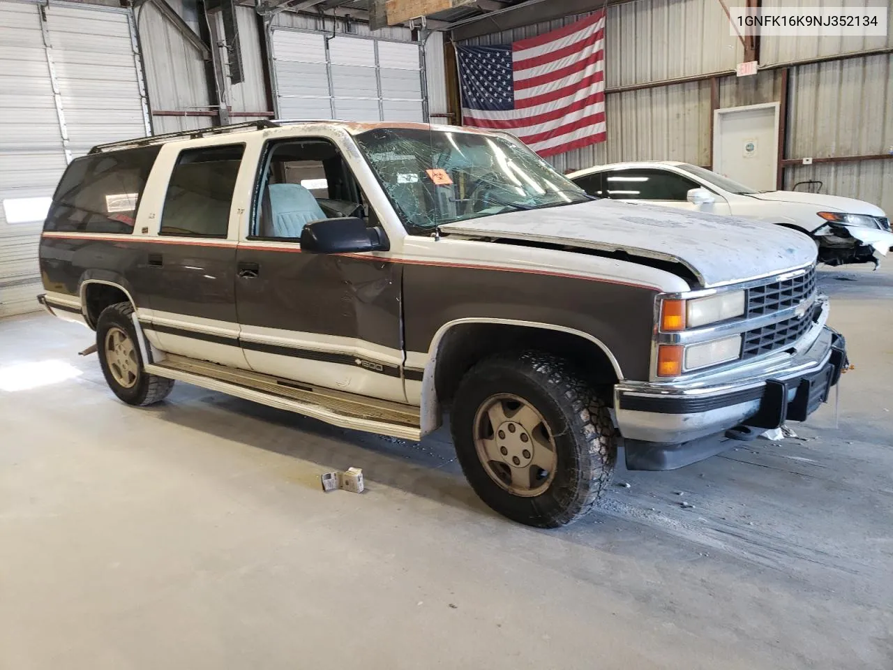 1GNFK16K9NJ352134 1992 Chevrolet Suburban K1500