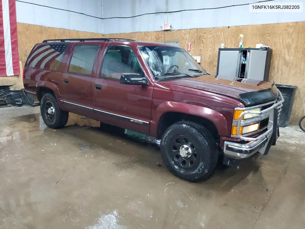 1994 Chevrolet Suburban K1500 VIN: 1GNFK16K5RJ382205 Lot: 77995064