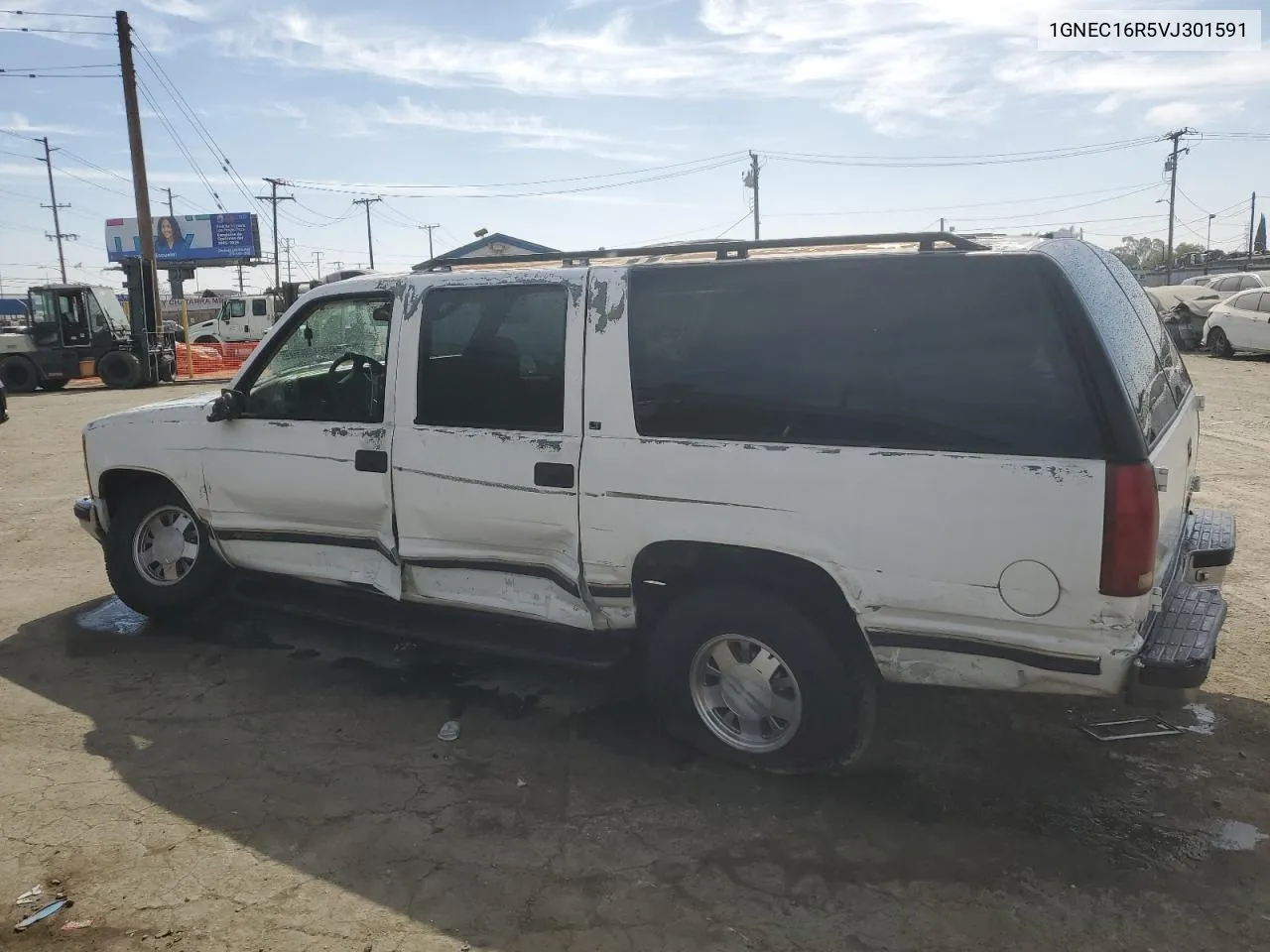 1997 Chevrolet Suburban C1500 VIN: 1GNEC16R5VJ301591 Lot: 75965054