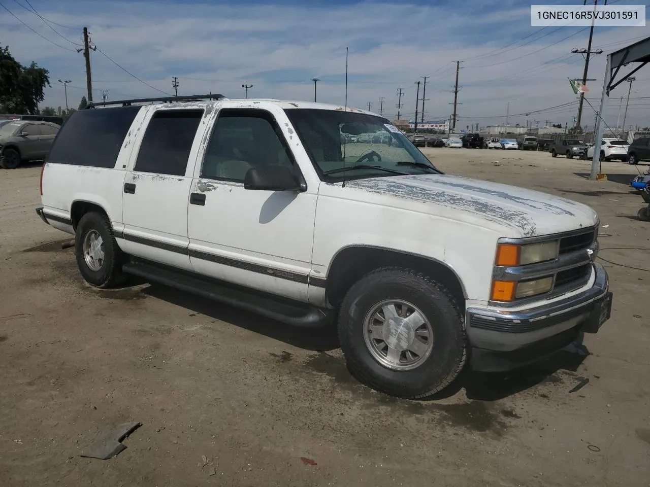 1997 Chevrolet Suburban C1500 VIN: 1GNEC16R5VJ301591 Lot: 75965054