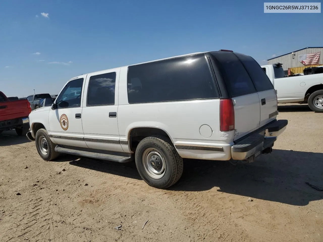 1998 Chevrolet Suburban C2500 VIN: 1GNGC26R5WJ371236 Lot: 71721124