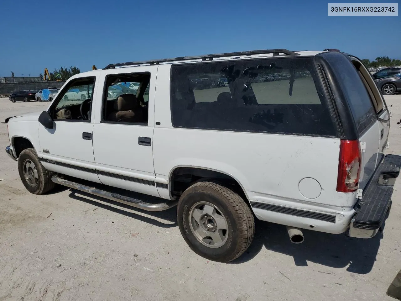 1999 Chevrolet Suburban K1500 VIN: 3GNFK16RXXG223742 Lot: 54220704