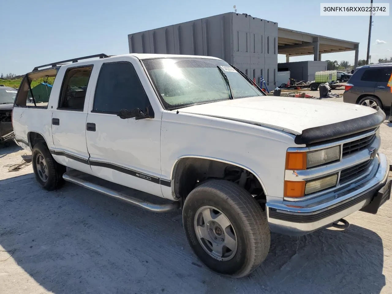 1999 Chevrolet Suburban K1500 VIN: 3GNFK16RXXG223742 Lot: 54220704