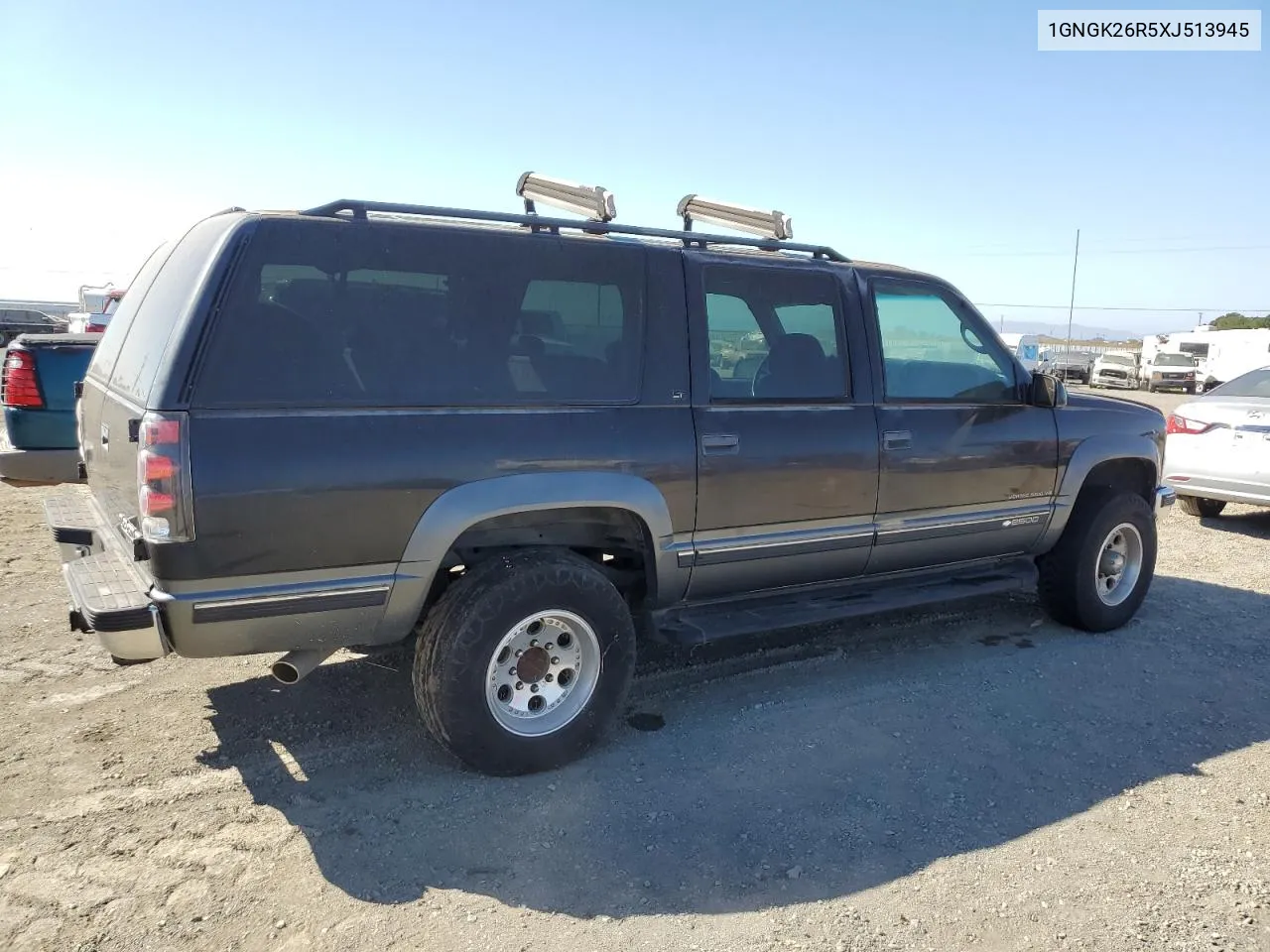 1999 Chevrolet Suburban K2500 VIN: 1GNGK26R5XJ513945 Lot: 73673314