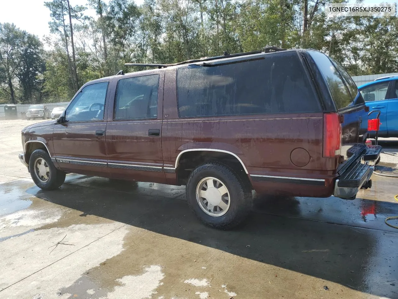 1999 Chevrolet Suburban C1500 VIN: 1GNEC16R5XJ350275 Lot: 74693544