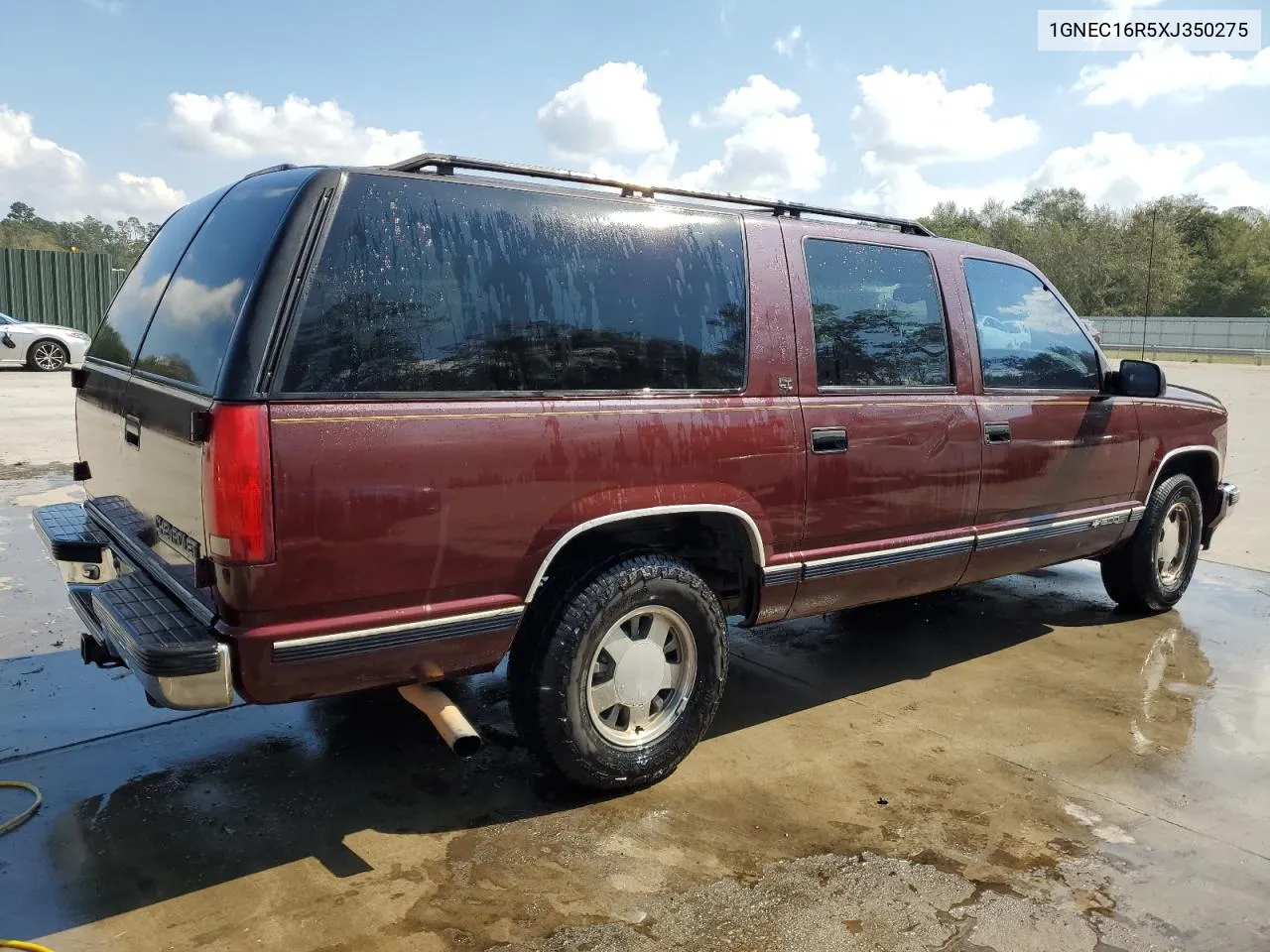 1999 Chevrolet Suburban C1500 VIN: 1GNEC16R5XJ350275 Lot: 74693544