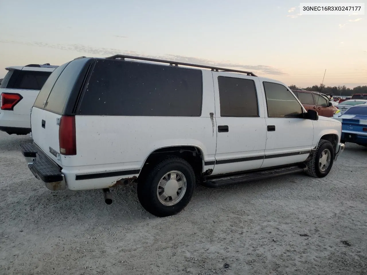 1999 Chevrolet Suburban C1500 VIN: 3GNEC16R3XG247177 Lot: 75674564