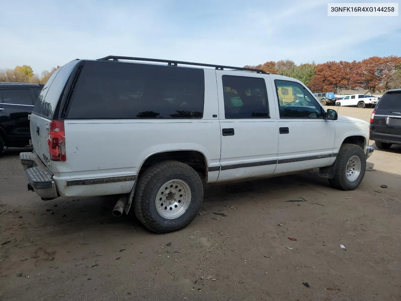 1999 Chevrolet Suburban K1500 VIN: 3GNFK16R4XG144258 Lot: 76387524